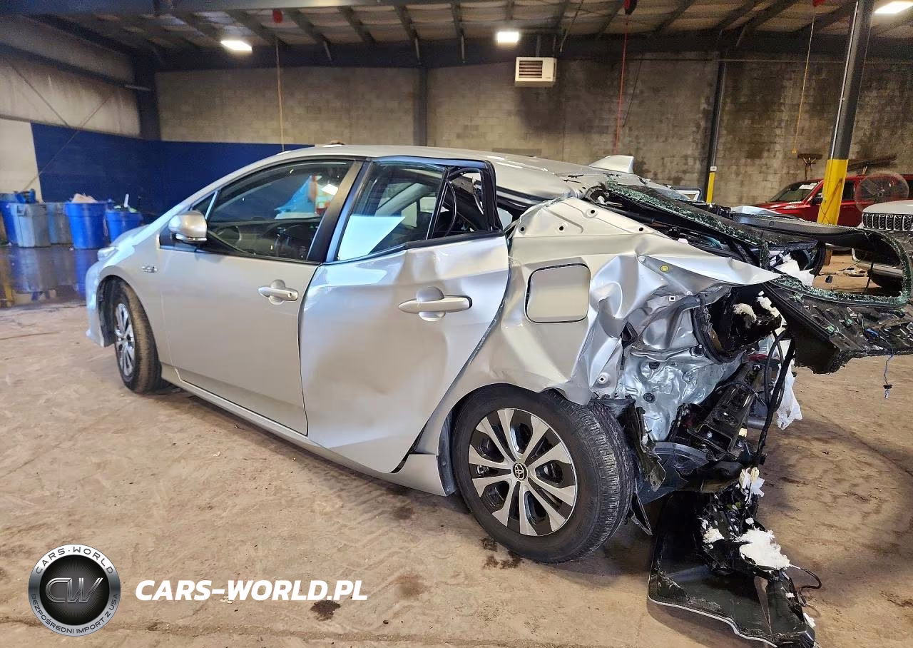 2021 Toyota Prius Prime Le VIN:JTDKAMFP3M3186817 - 2