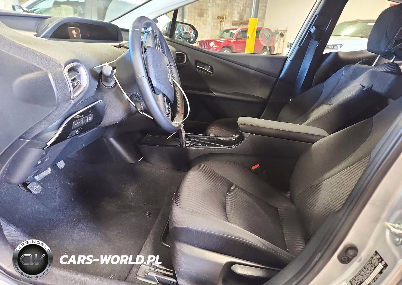 2021 Toyota Prius Prime Le VIN:JTDKAMFP3M3186817 - 7