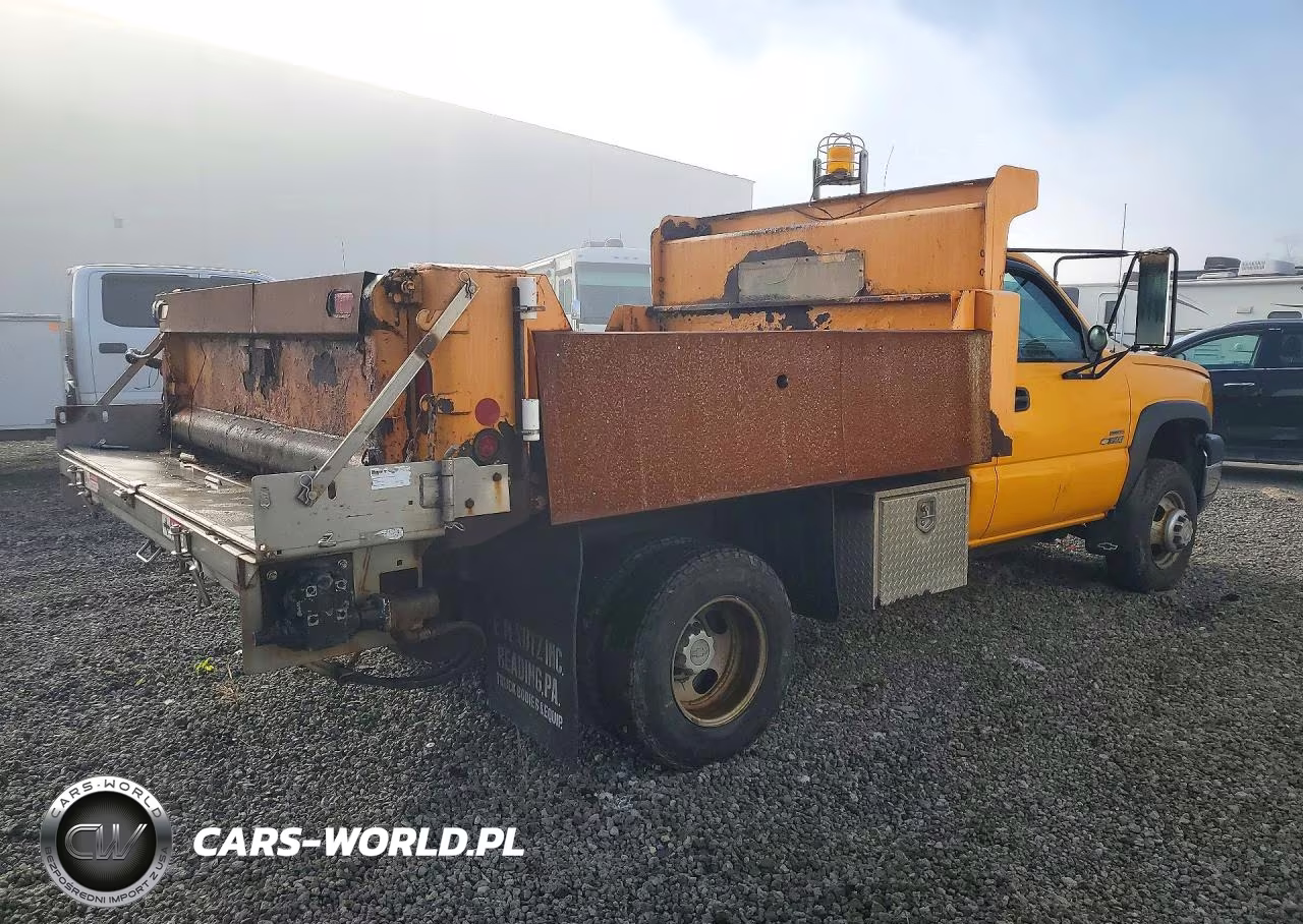 2005 Chevrolet Silverado Dump Truck VIN:1GBJK34215E288959 - 3