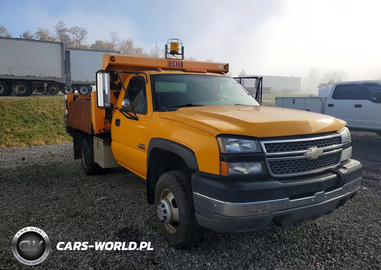 2005 Chevrolet Silverado Dump Truck VIN:1GBJK34215E288959 - 4