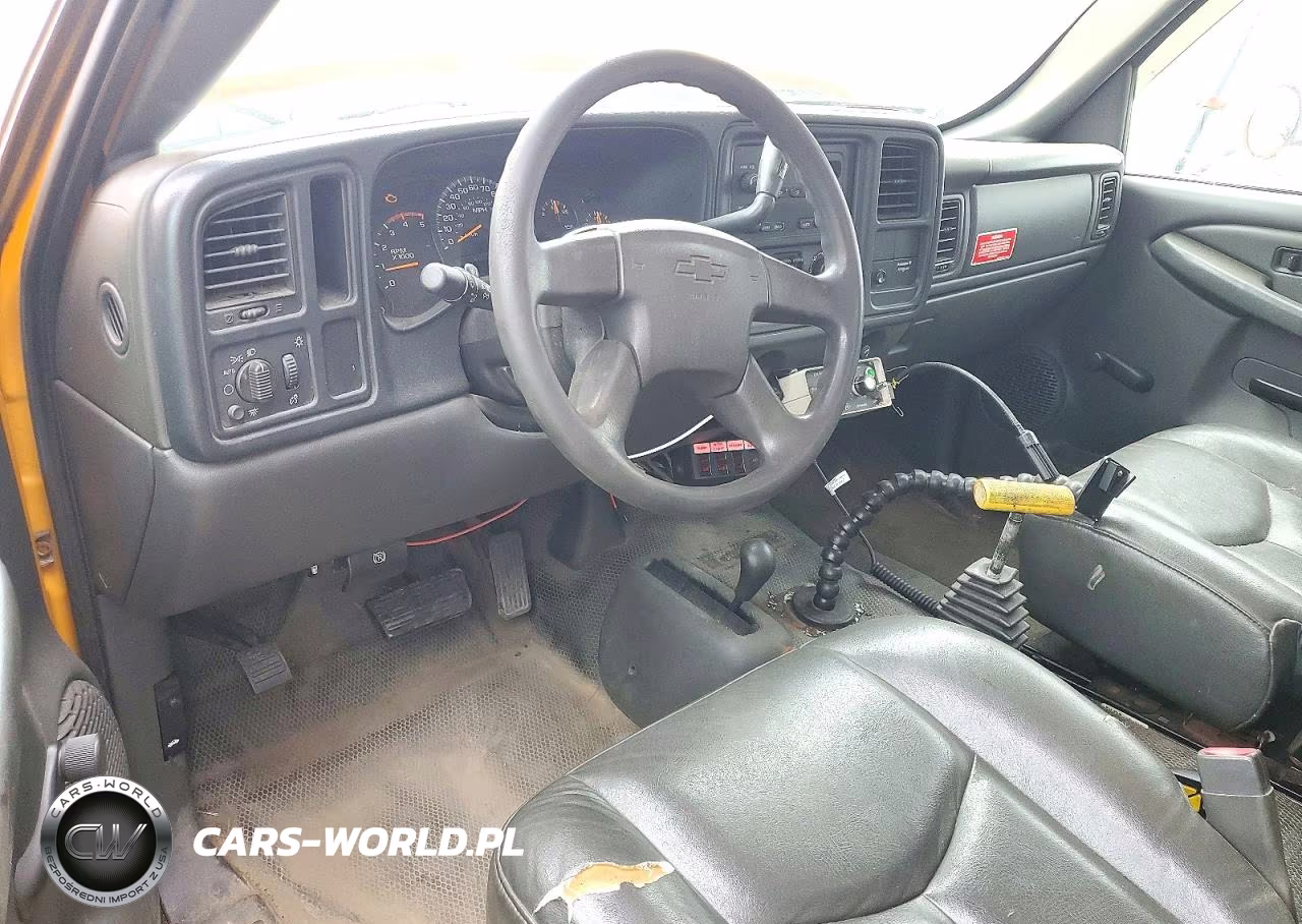 2005 Chevrolet Silverado Dump Truck VIN:1GBJK34215E288959 - 8