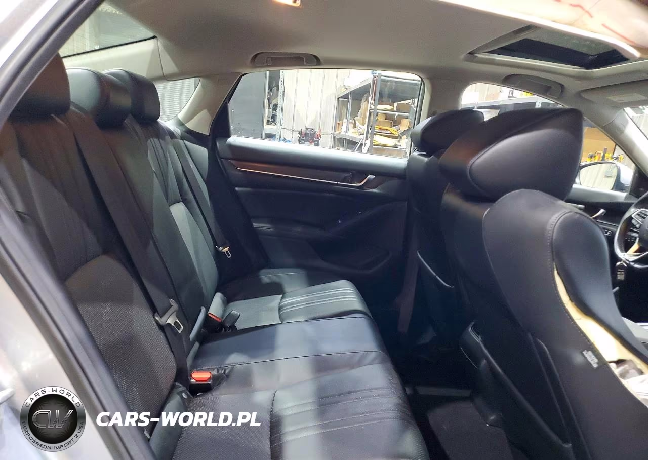 2018 Honda Accord Touring VIN:1HGCV2F95JA043455 - 10