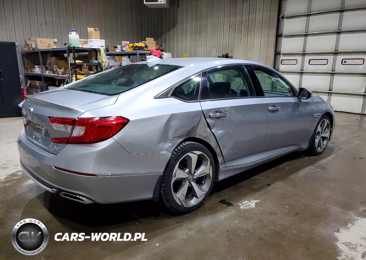 2018 Honda Accord Touring VIN:1HGCV2F95JA043455 - 3