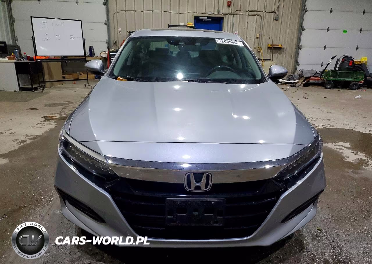 2018 Honda Accord Touring VIN:1HGCV2F95JA043455 - 5
