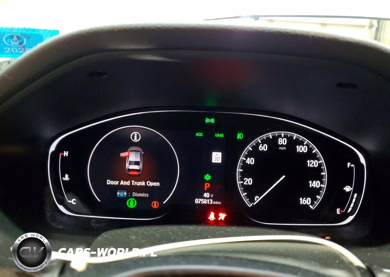 2018 Honda Accord Touring VIN:1HGCV2F95JA043455 - 9