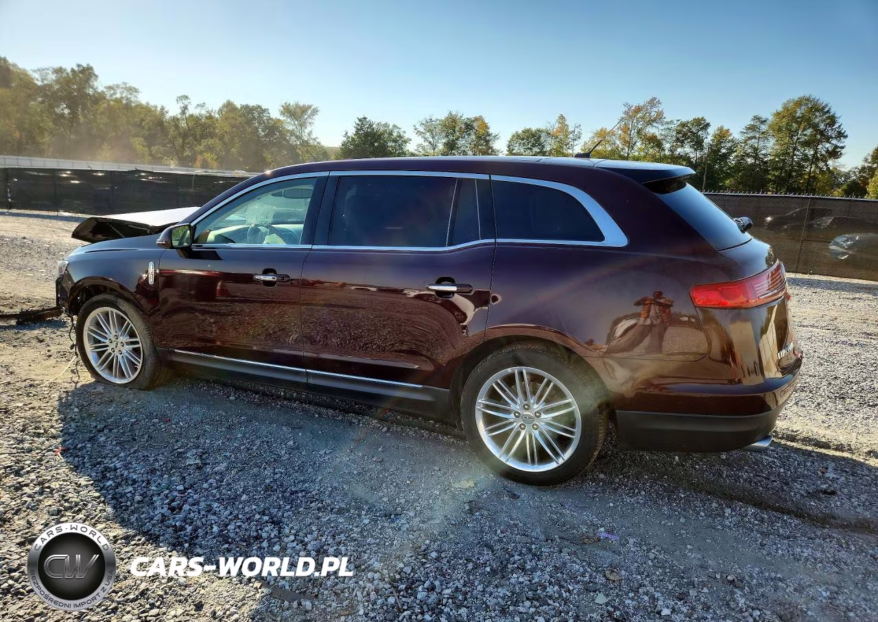 2019 Lincoln Mkt VIN:2LMHJ5AT6KBL02772 - 2