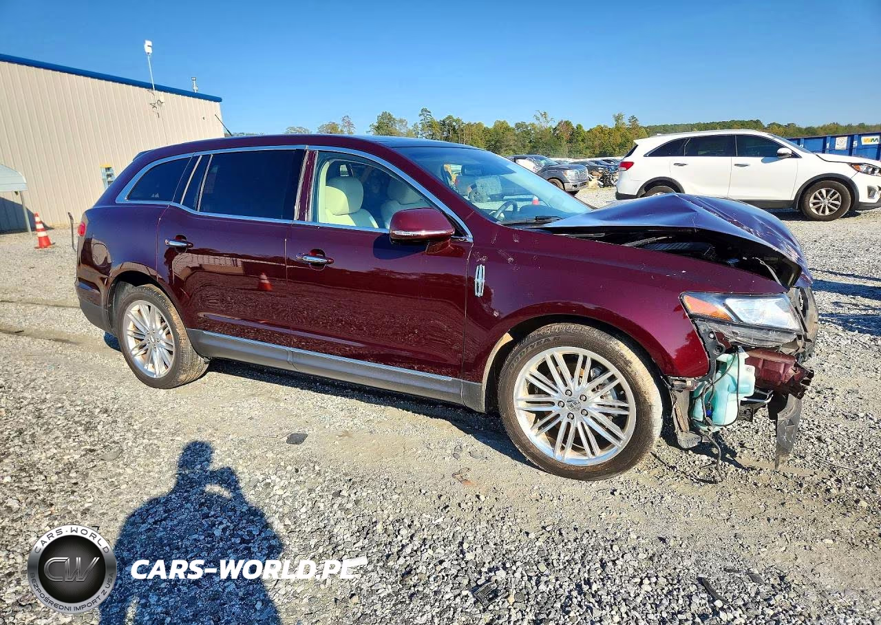 2019 Lincoln Mkt VIN:2LMHJ5AT6KBL02772 - 4