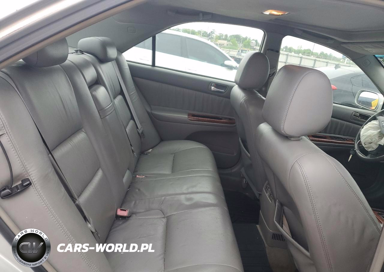 2003 Toyota Camry Le VIN:4T1BF30K53U552094 - 10
