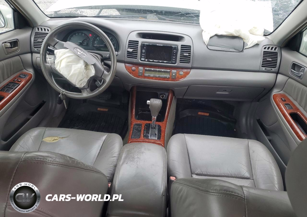 2003 Toyota Camry Le VIN:4T1BF30K53U552094 - 8