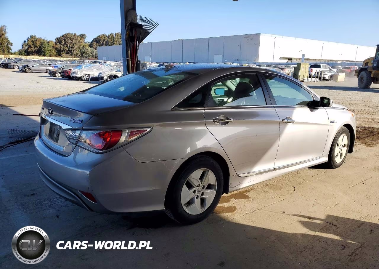 2012 Hyundai Sonata Hybrid VIN:KMHEC4A48CA033442 - 3