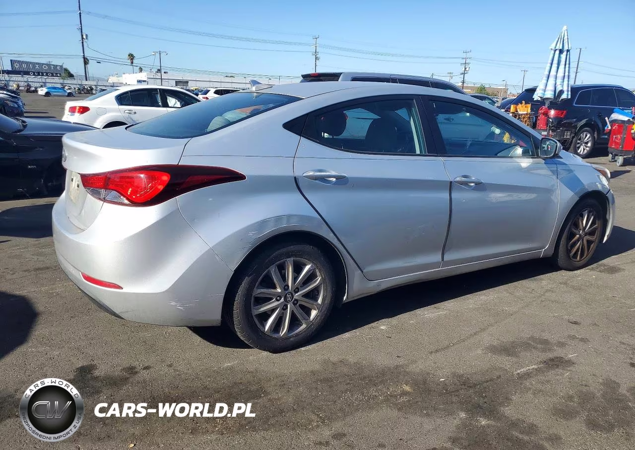 2015 Hyundai Elantra Se VIN:5NPDH4AE6FH592785 - 3