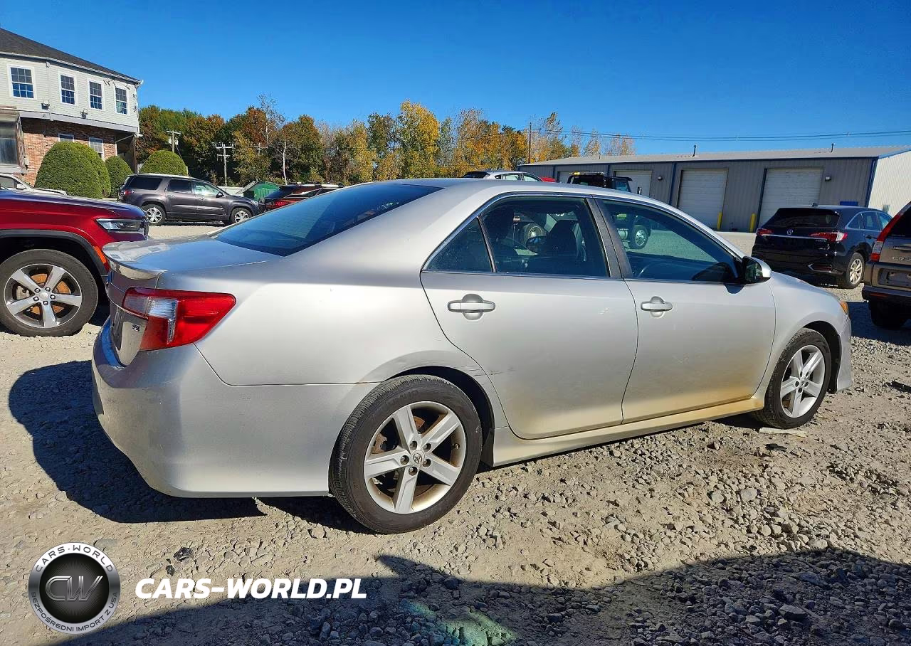 2013 Toyota Camry Se VIN:4T1BF1FK1DU660743 - 3