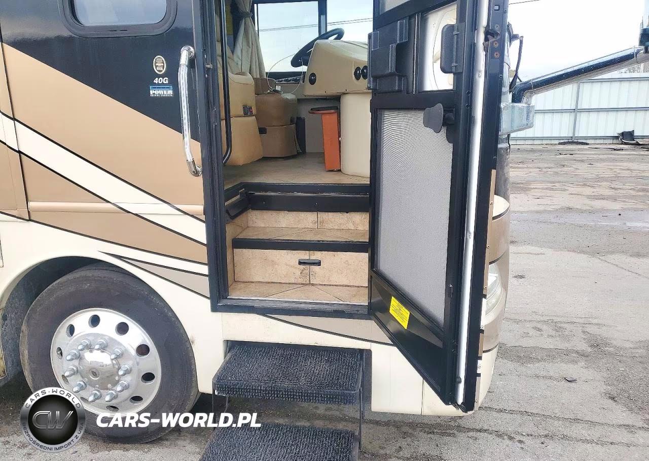 2010 Fleetwood Discovery Rv VIN:4VZDN1A9XAC073591 - 9
