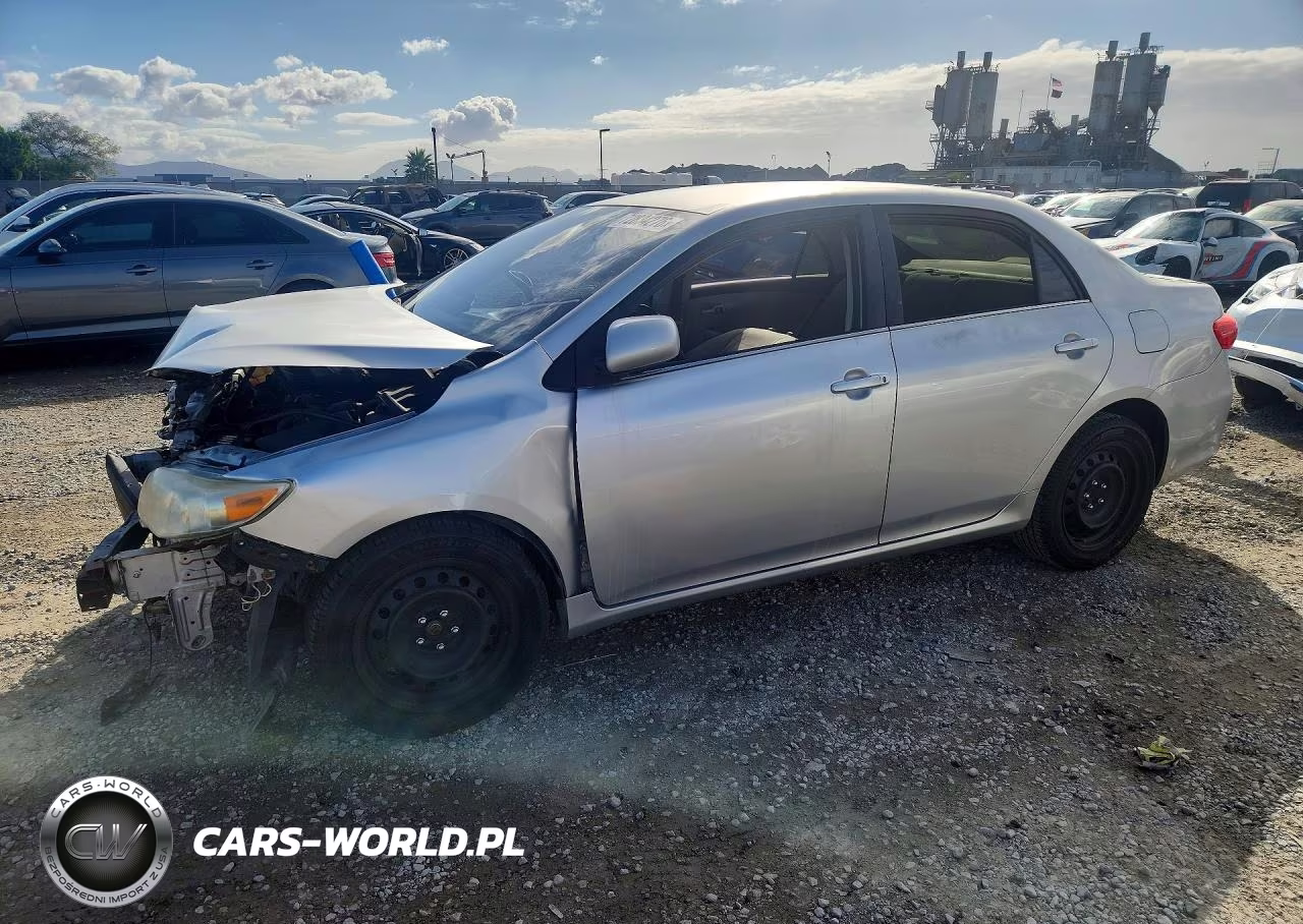 2013 Toyota Corolla Le – zdjęcie 1 z 13