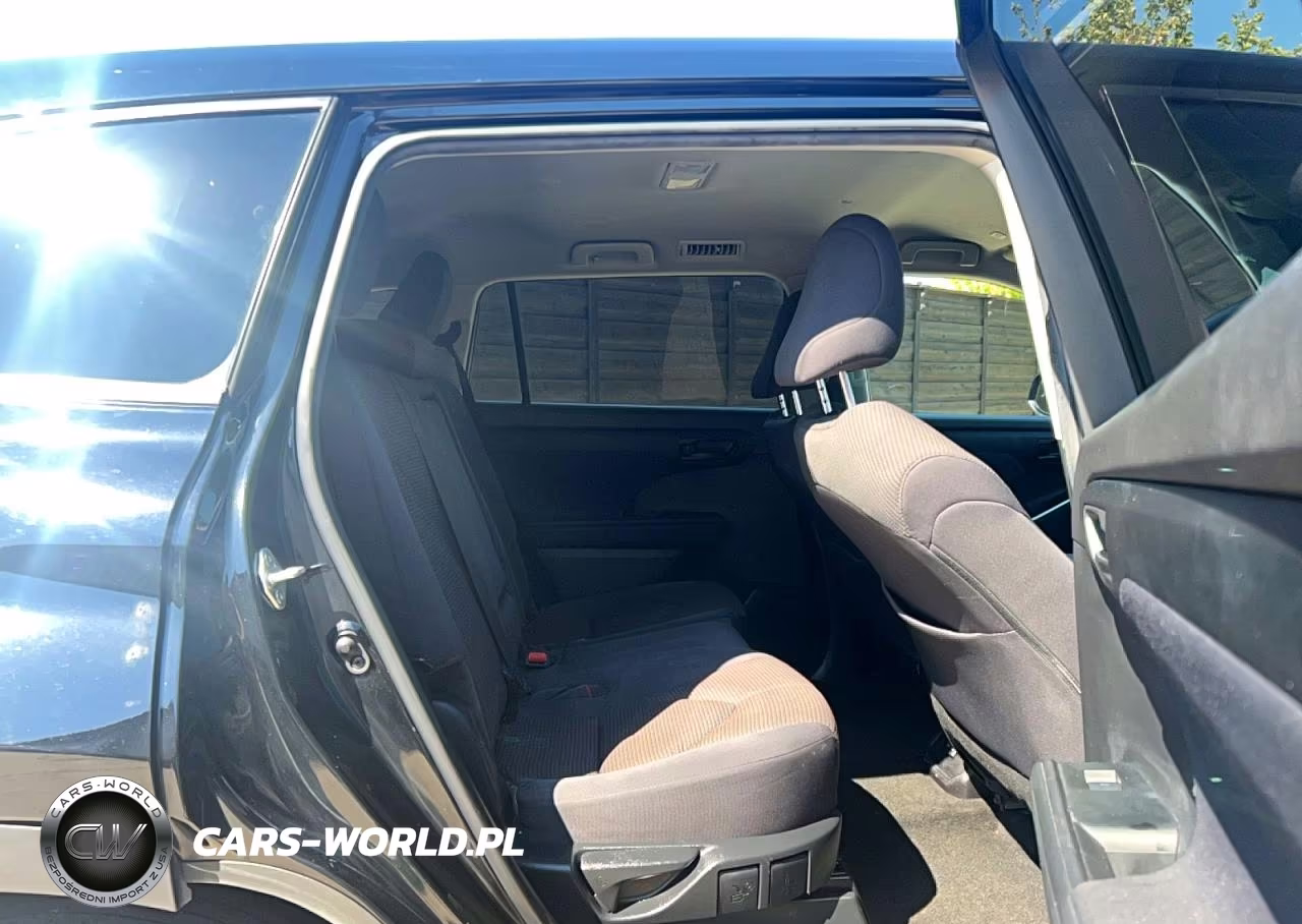 2023 Toyota Highlander Le VIN:5TDKDRAH7PS509547 - 6