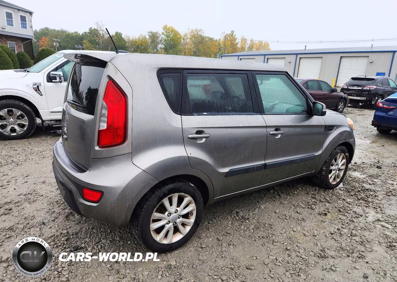 2013 Kia Soul + VIN:KNDJT2A66D7488510 - 3