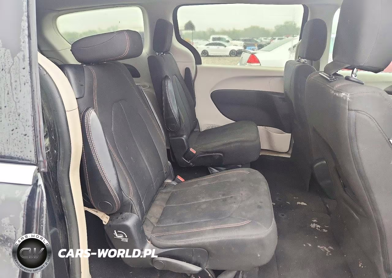 2017 Chrysler Pacifica Lx VIN:2C4RC1CG9HR519756 - 11