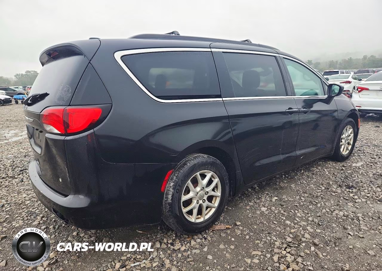 2017 Chrysler Pacifica Lx VIN:2C4RC1CG9HR519756 - 3