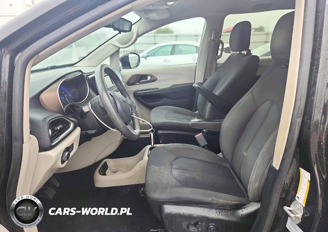 2017 Chrysler Pacifica Lx VIN:2C4RC1CG9HR519756 - 7