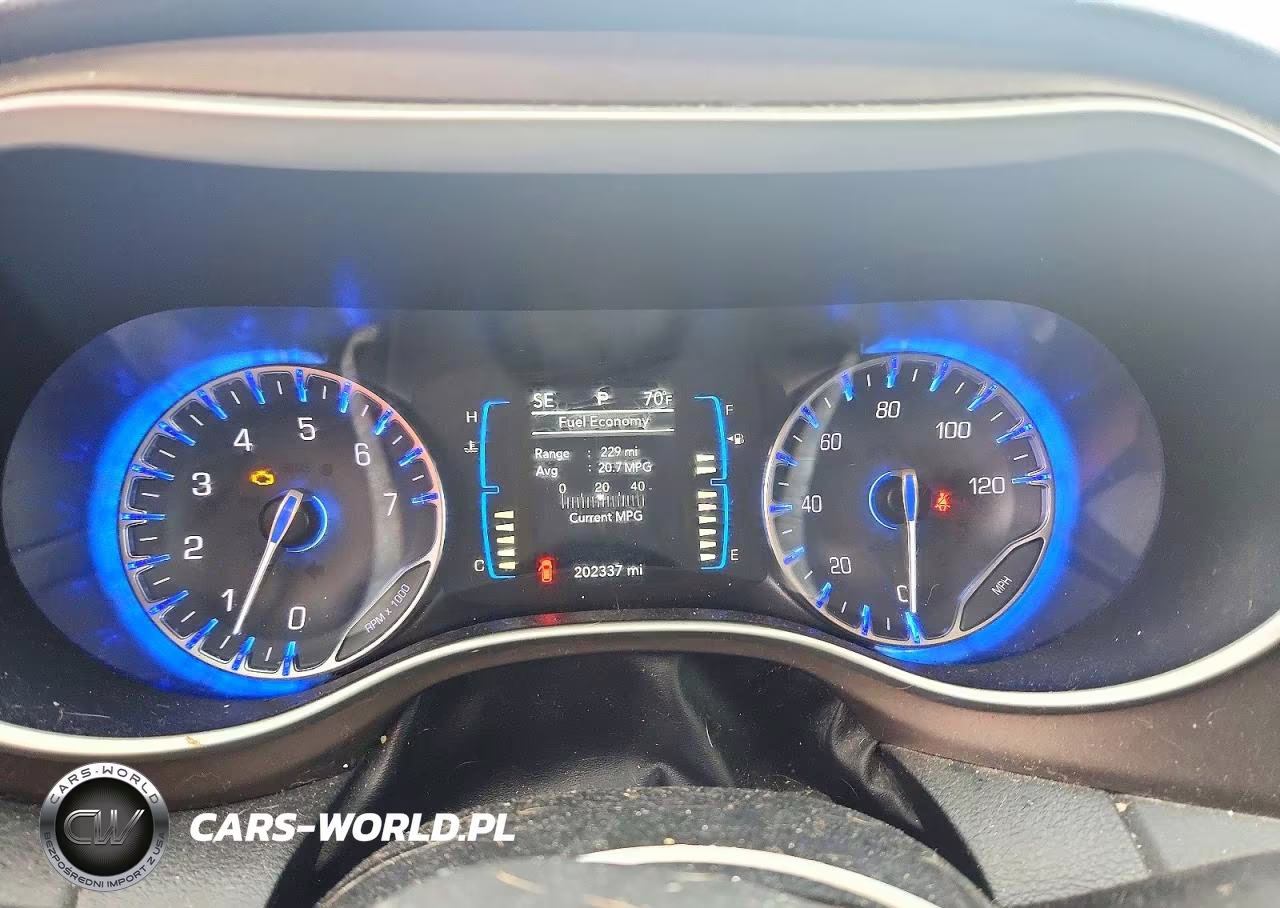 2017 Chrysler Pacifica Lx VIN:2C4RC1CG9HR519756 - 9