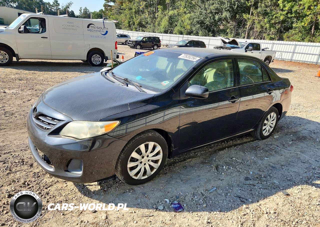 2013 Toyota Corolla Le – zdjęcie 1 z 12