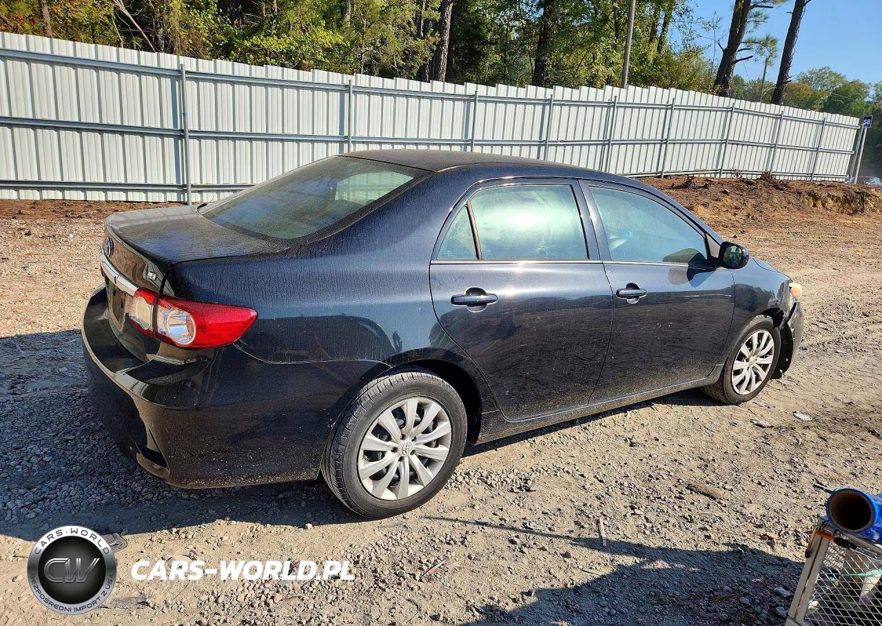 2013 Toyota Corolla Le VIN:5YFBU4EEXDP139234 - 3