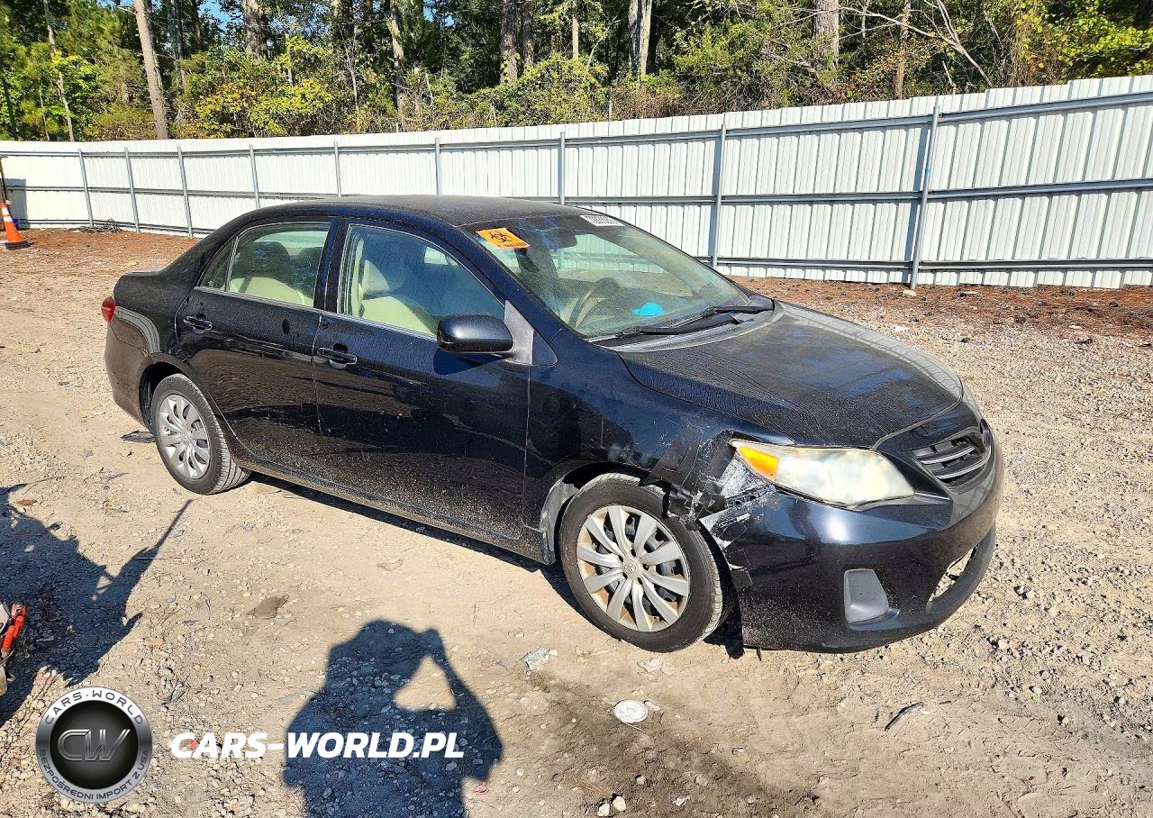 2013 Toyota Corolla Le VIN:5YFBU4EEXDP139234 - 4