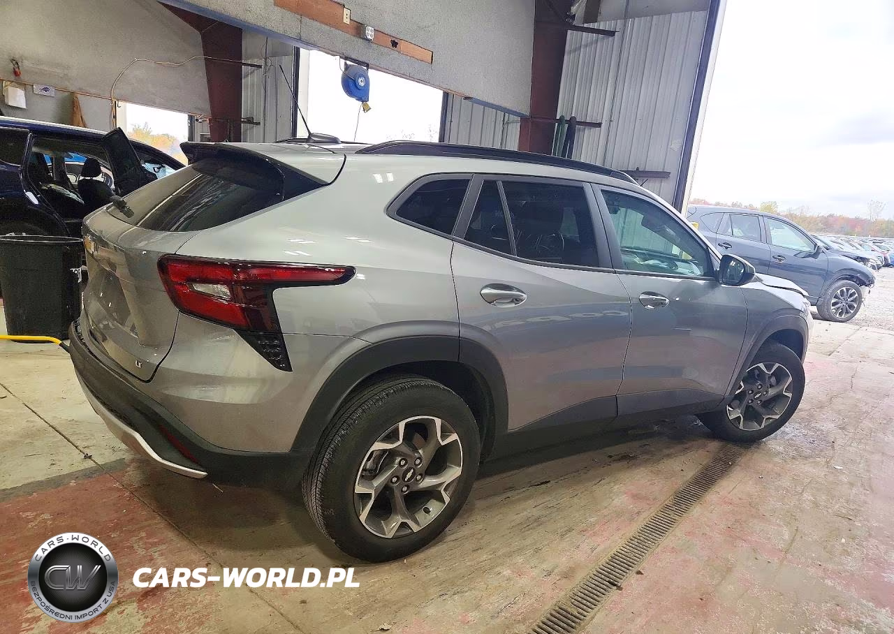 2025 Chevrolet Trax 1Lt VIN:KL77LHEPXSC325103 - 3