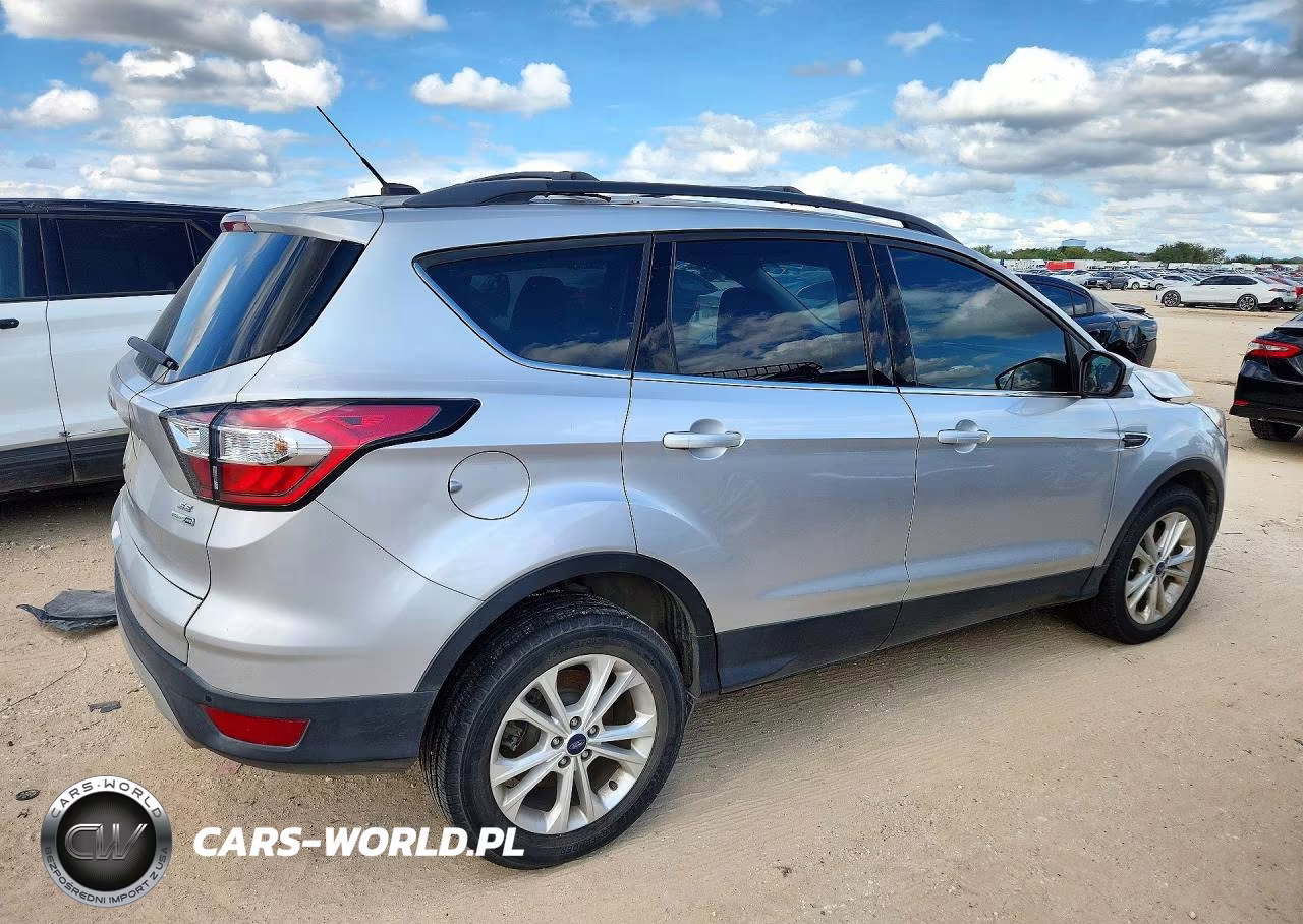 2017 Ford Escape Se VIN:1FMCU9G9XHUE71793 - 3