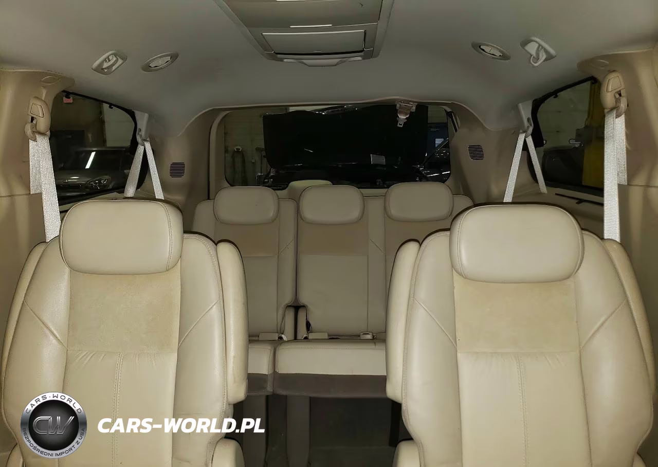 2010 Chrysler Town & Country Limited VIN:2A4RR6DX2AR152788 - 10