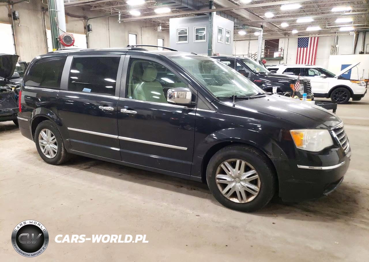 2010 Chrysler Town & Country Limited VIN:2A4RR6DX2AR152788 - 4