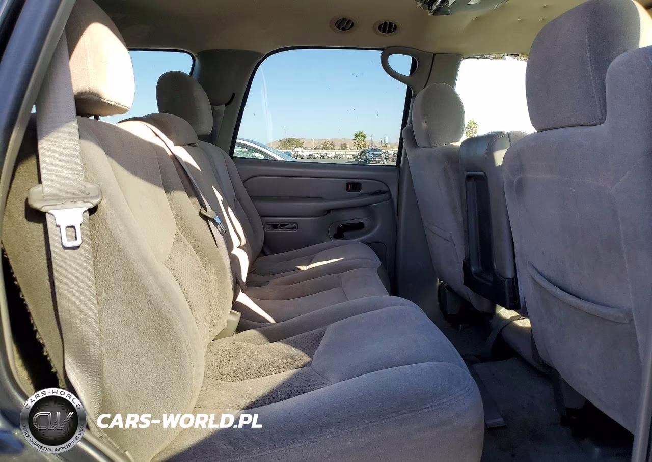 2004 Chevrolet Tahoe C1500 VIN:1GNEC13V14R121798 - 10