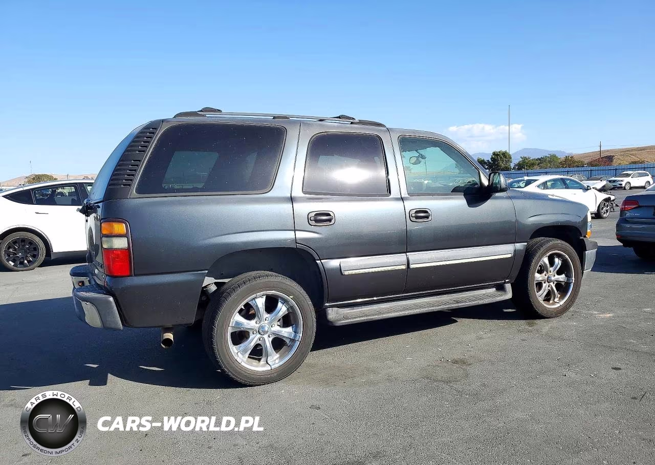 2004 Chevrolet Tahoe C1500 VIN:1GNEC13V14R121798 - 3