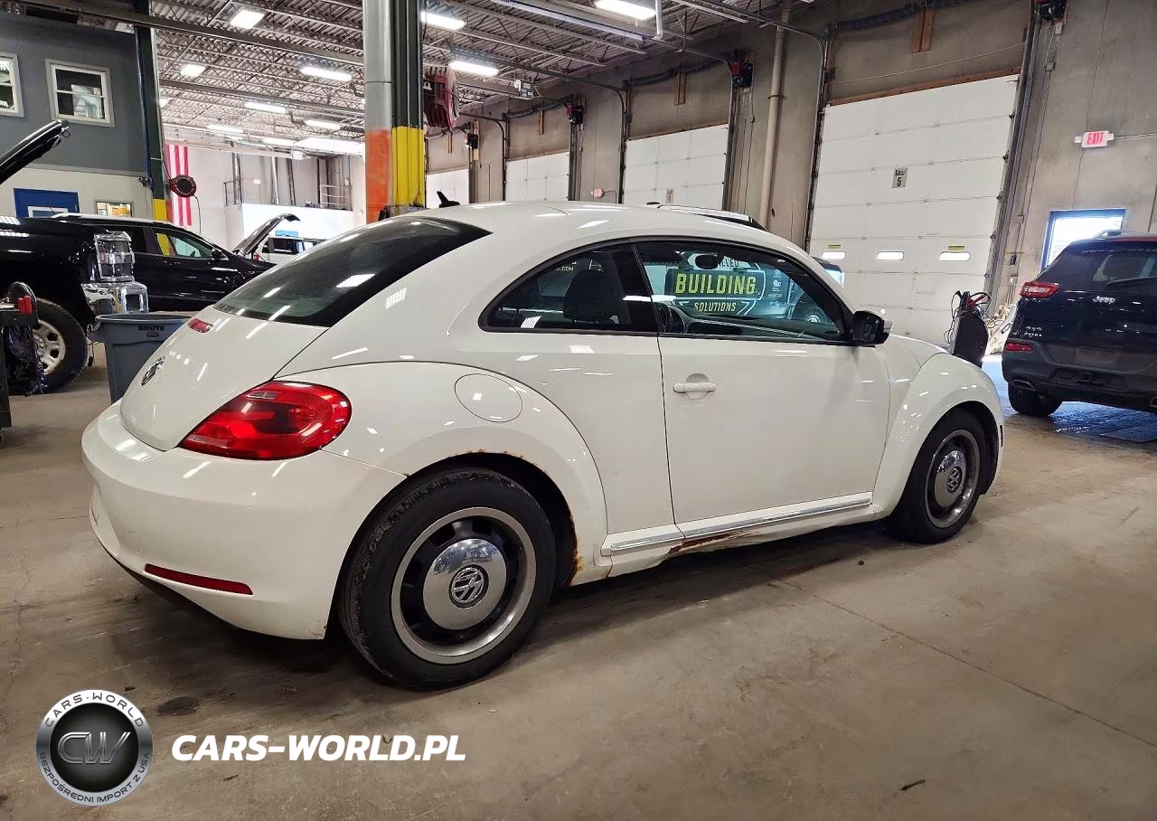 2012 Volkswagen Beetle VIN:3VWJX7AT6CM607505 - 3