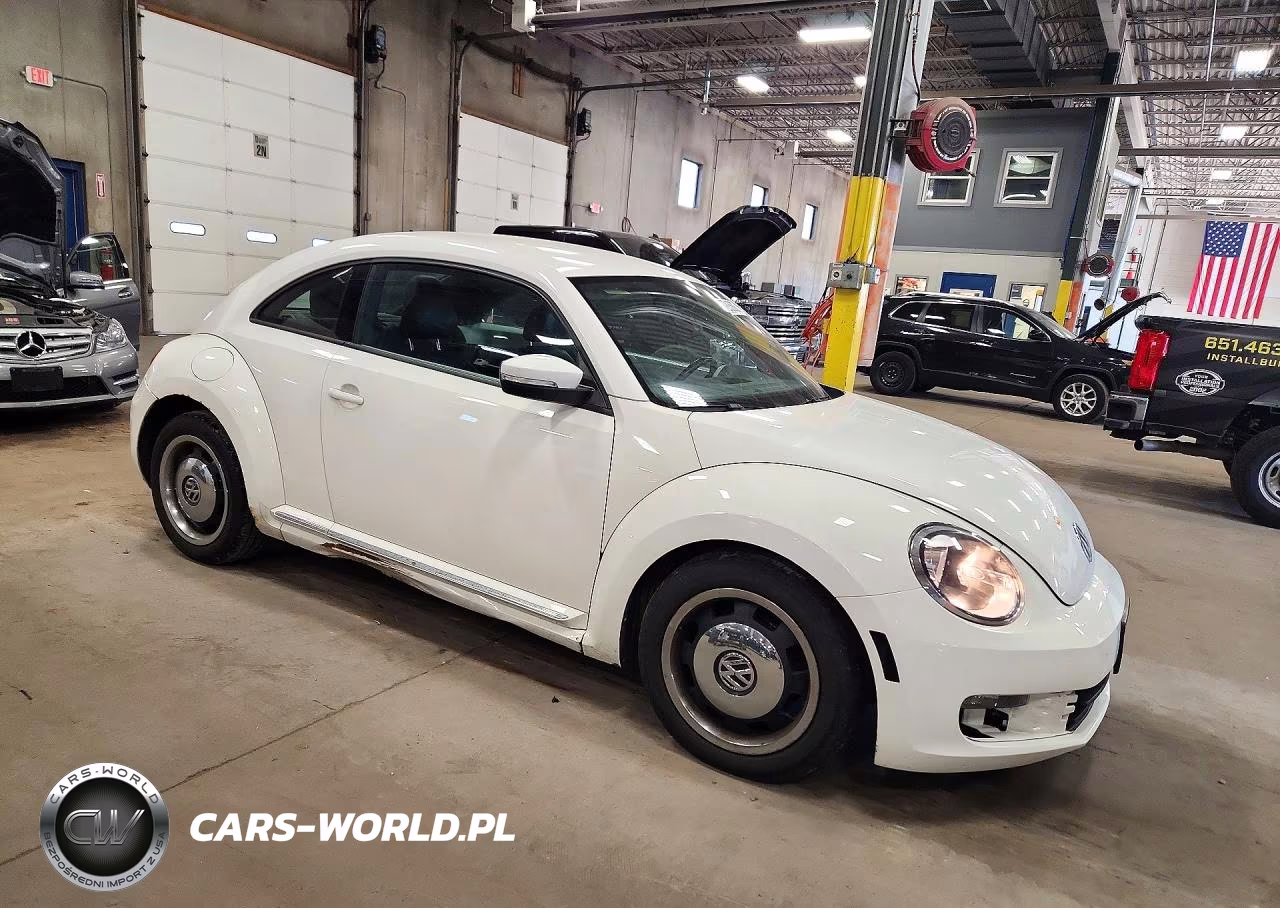 2012 Volkswagen Beetle VIN:3VWJX7AT6CM607505 - 4