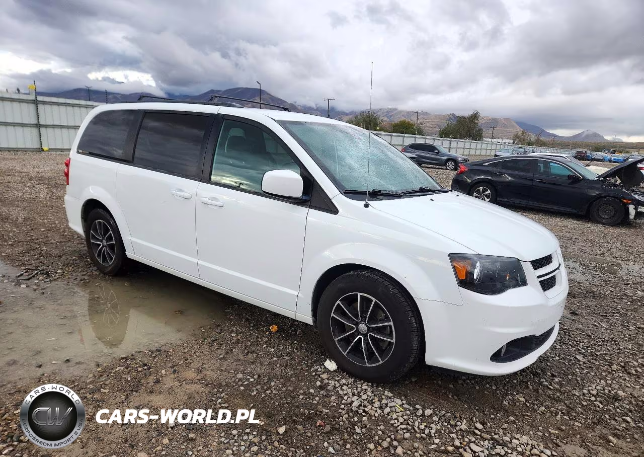 2018 Dodge Grand Caravan Gt VIN:2C4RDGEG2JR239616 - 4