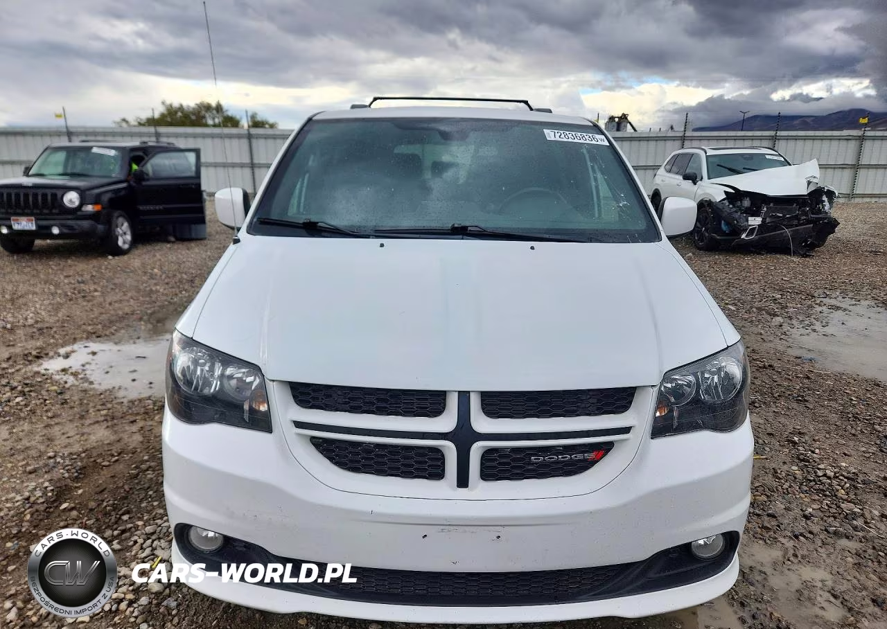 2018 Dodge Grand Caravan Gt VIN:2C4RDGEG2JR239616 - 5