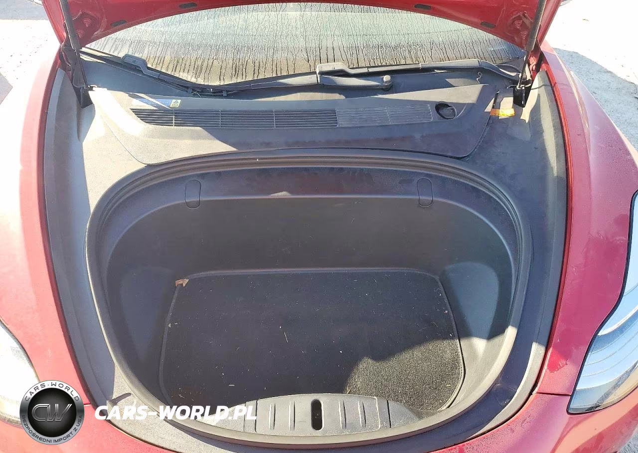 2018 Tesla Model 3 VIN:5YJ3E1EAXJF050137 - 11