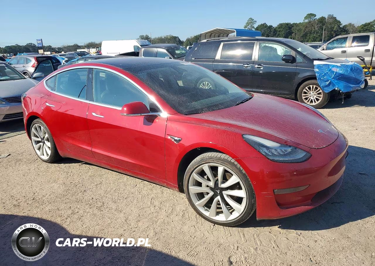 2018 Tesla Model 3 VIN:5YJ3E1EAXJF050137 - 4