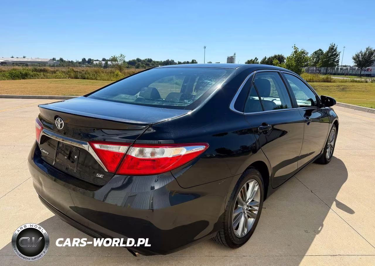 2015 Toyota Camry Se VIN:4T1BF1FK3FU480070 - 4