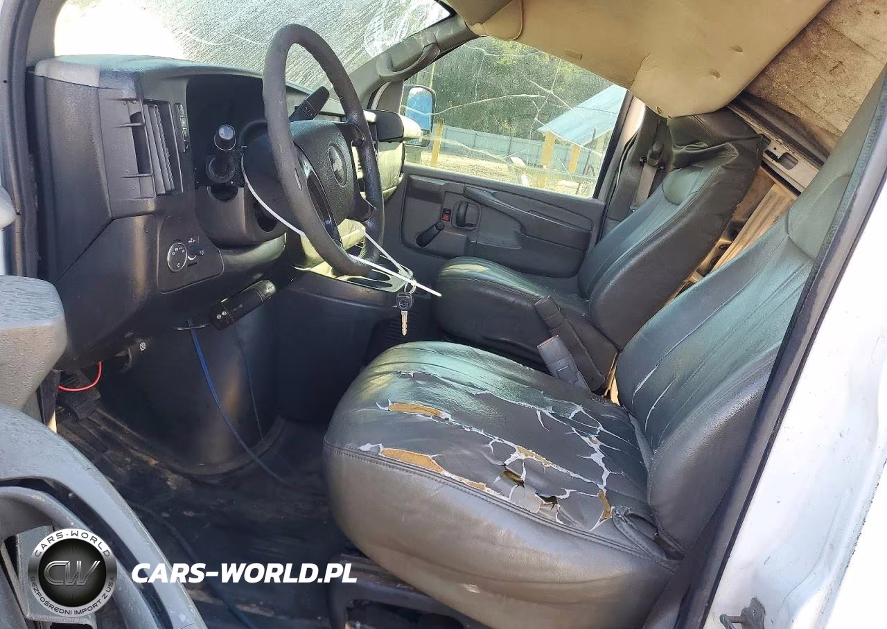 2010 Chevrolet Express G2500 VIN:1GCZGFDA3A1108262 - 7