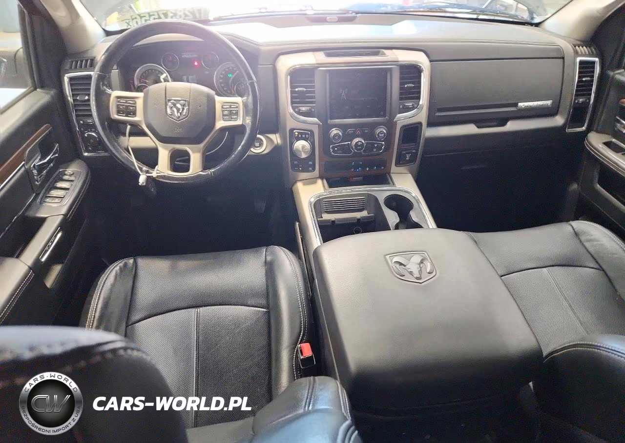 2018 Ram 1500 Laramie VIN:1C6RR7NTXJS110124 - 8