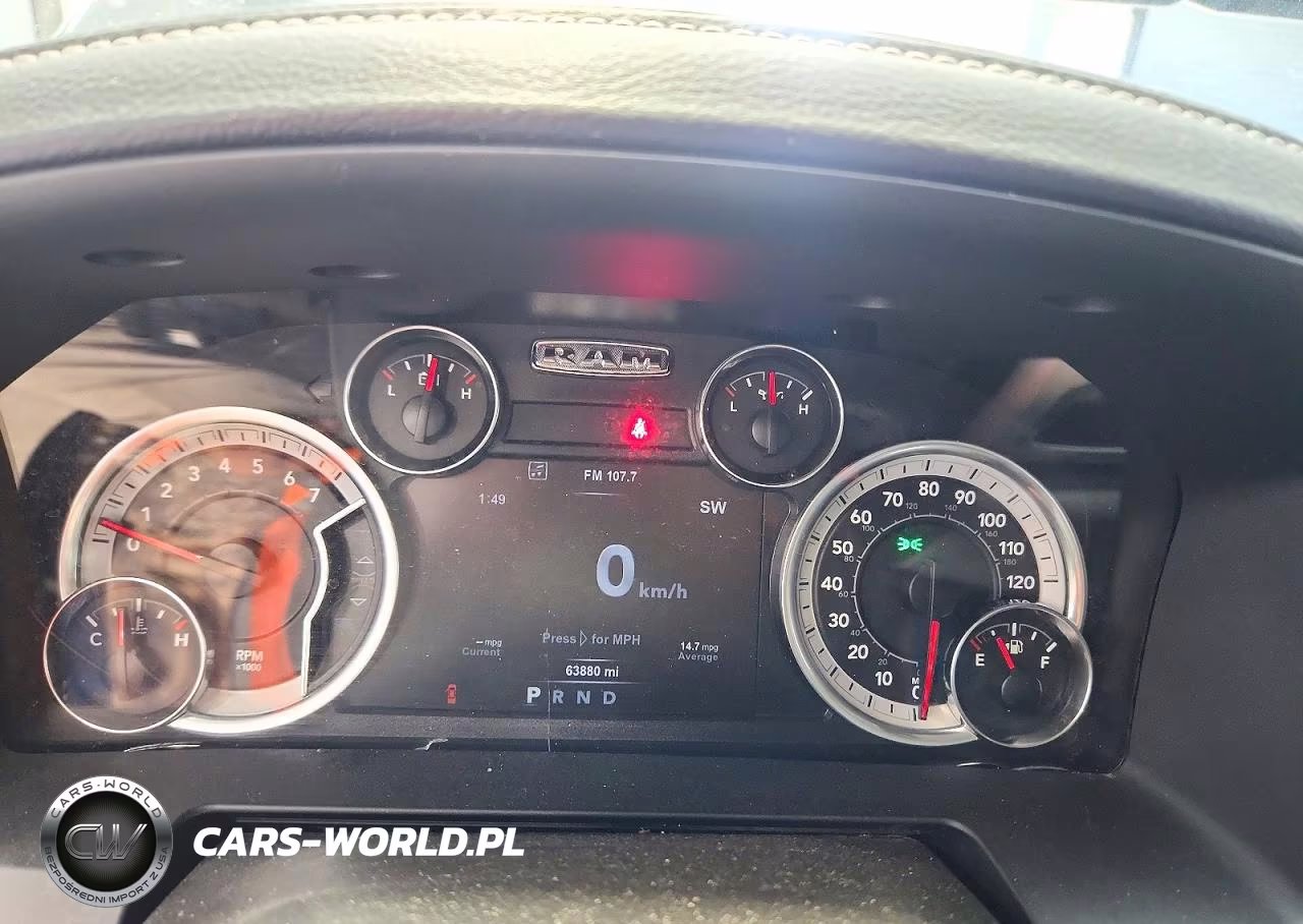 2018 Ram 1500 Laramie VIN:1C6RR7NTXJS110124 - 9