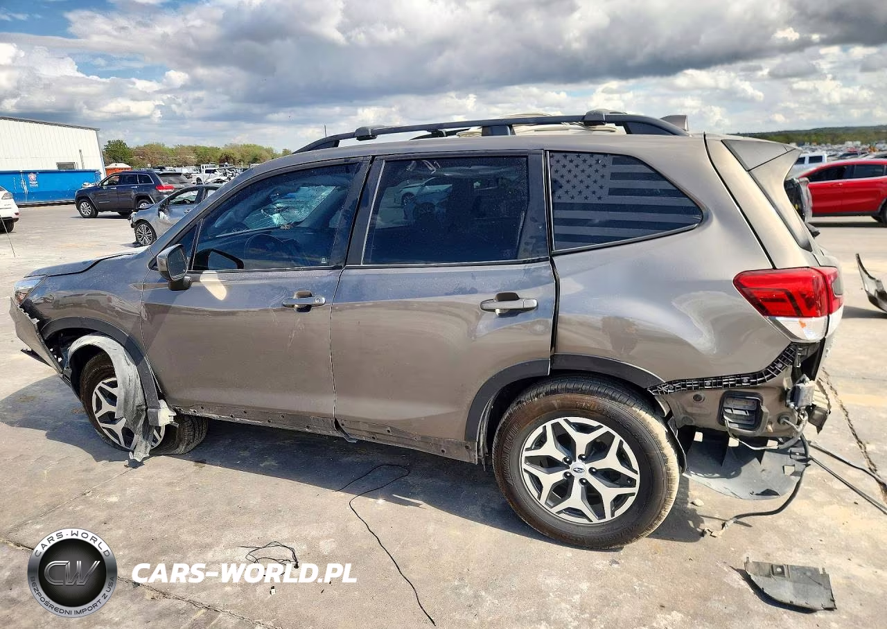 2019 Subaru Forester Premium VIN:JF2SKAGC1KH465191 - 2
