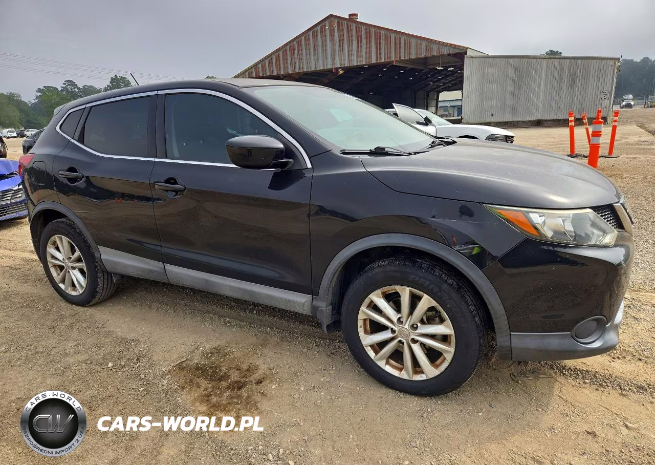 2018 Nissan Rogue Sport S VIN:JN1BJ1CP9JW158634 - 4