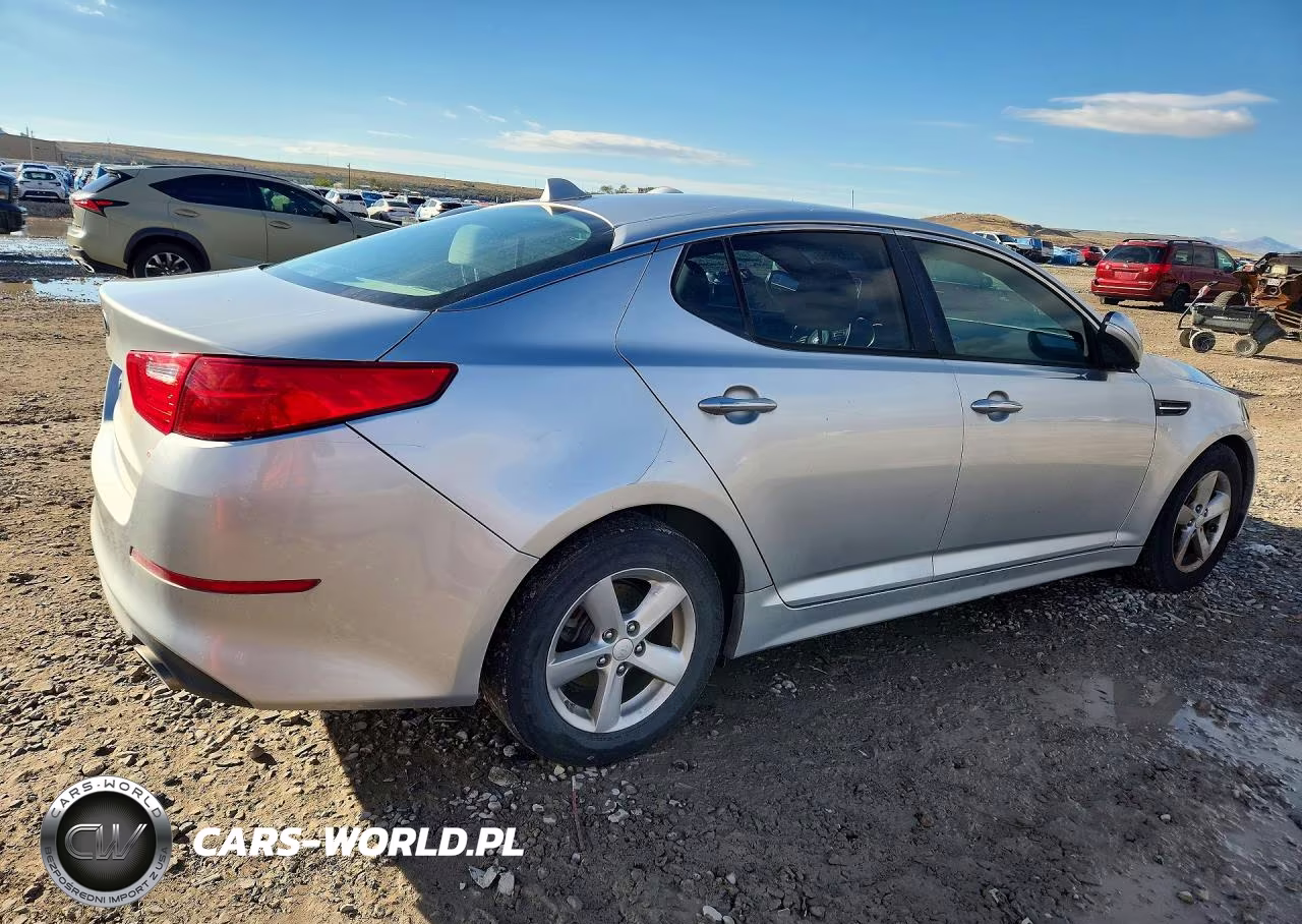 2015 Kia Optima Lx VIN:5XXGM4A75FG447744 - 3