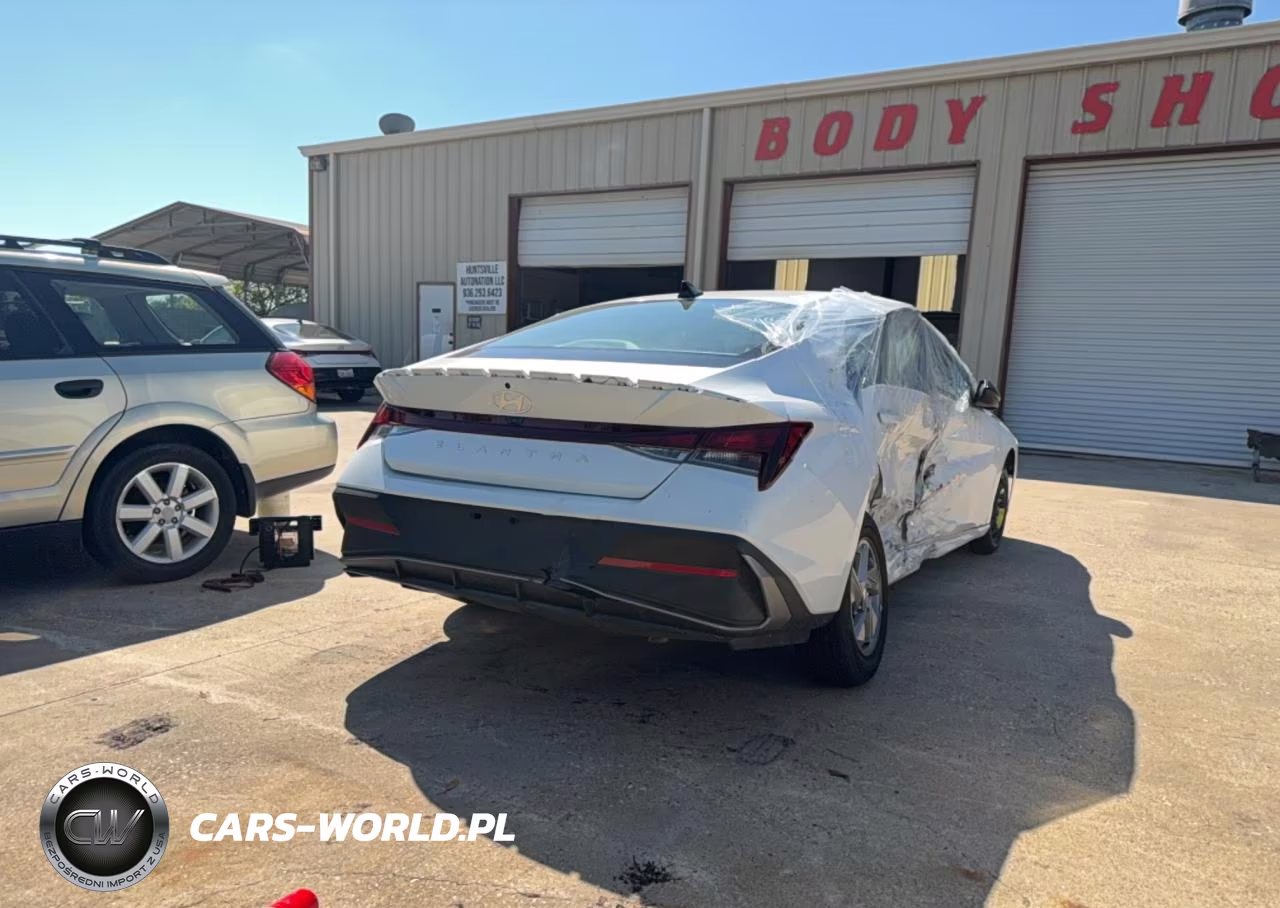 2026 Hyundai Elantra Sel Sport VIN:KMHLM4DG5TU195893 - 4