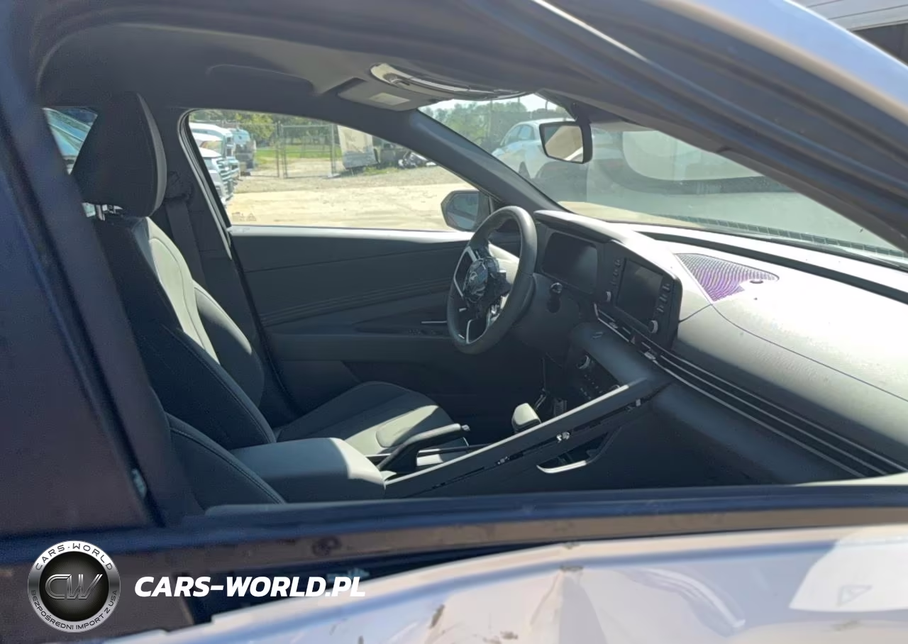 2026 Hyundai Elantra Sel Sport VIN:KMHLM4DG5TU195893 - 5