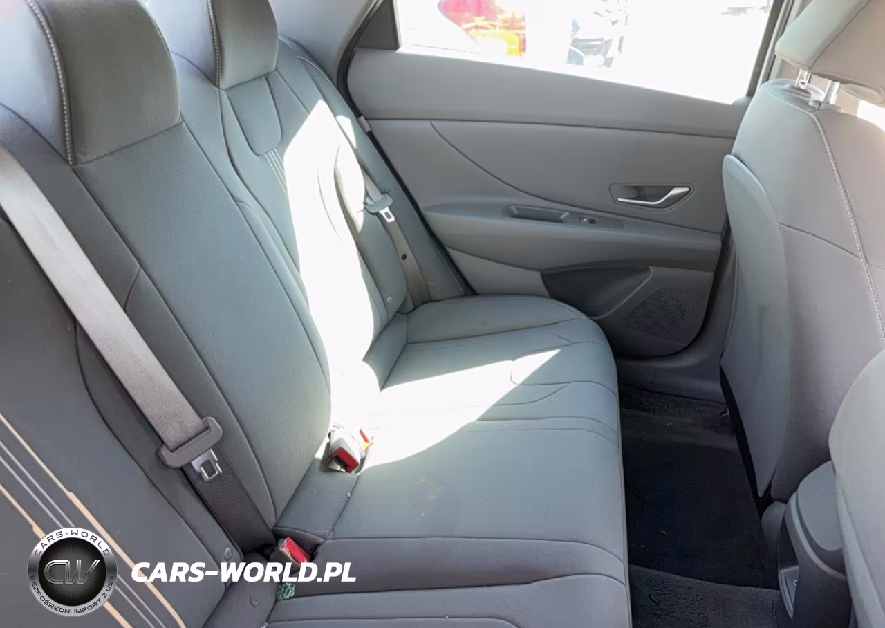2026 Hyundai Elantra Sel Sport VIN:KMHLM4DG5TU195893 - 6