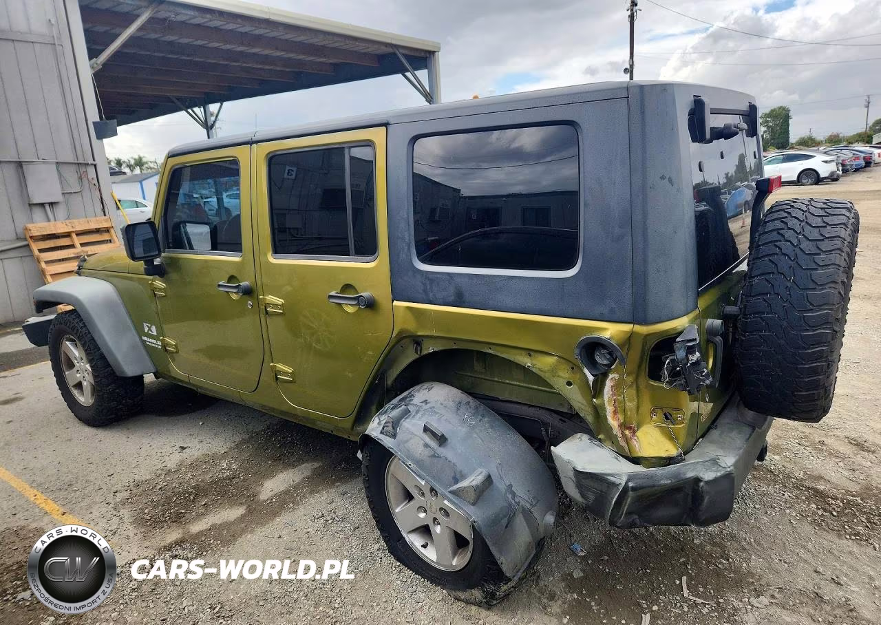 2008 Jeep Wrangler Unlimited X VIN:1J4GB39108L570784 - 2